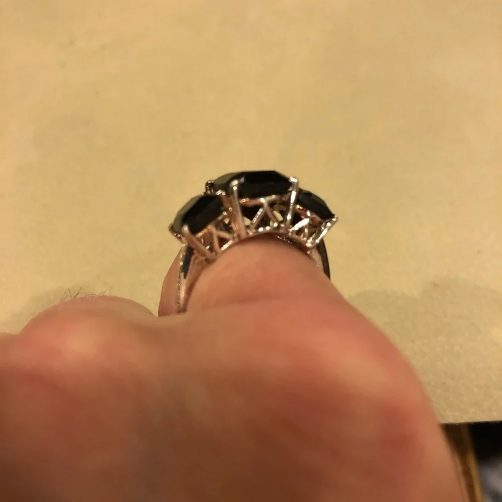 Sterling Silver (925) Black Onyx Cocktail Ring size 5.5 - Picture 3 of 9